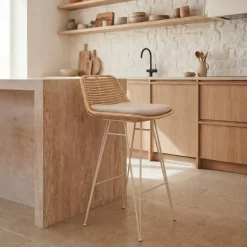 CAPURGANA Lot de 2 chaises de bar design en rotin pieds beige H67cm