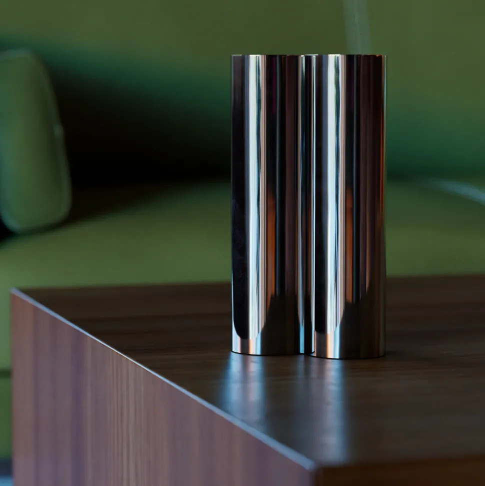 FLOWER Vase en métal