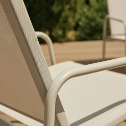 KALLIA Salon de jardin 4 personnes en acier traité et textilène