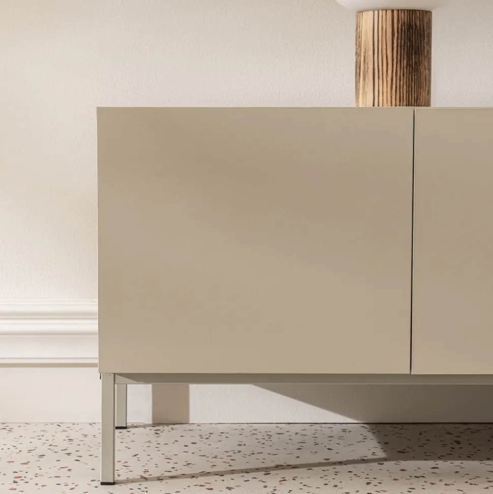 QUENOR Meuble TV 3 portes 1 tiroir en bois et métal L180cm
