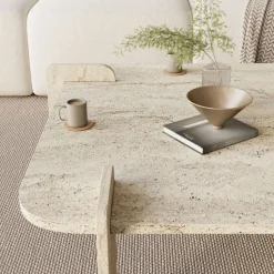 SOLENI Table basse effet travertin 90x90cm